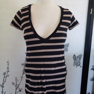 [Alloy] Black & Tan Striped V-Neck Tee